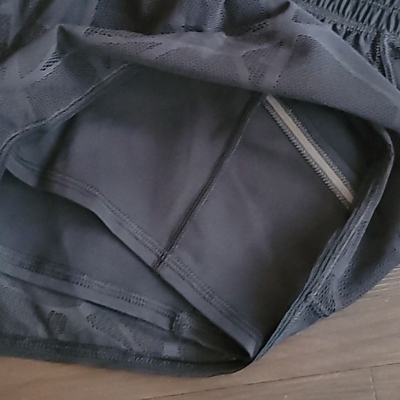 NWOT | Lululemon | Sky Run By Shorts | Sz 10 - Picture 2 of 13
